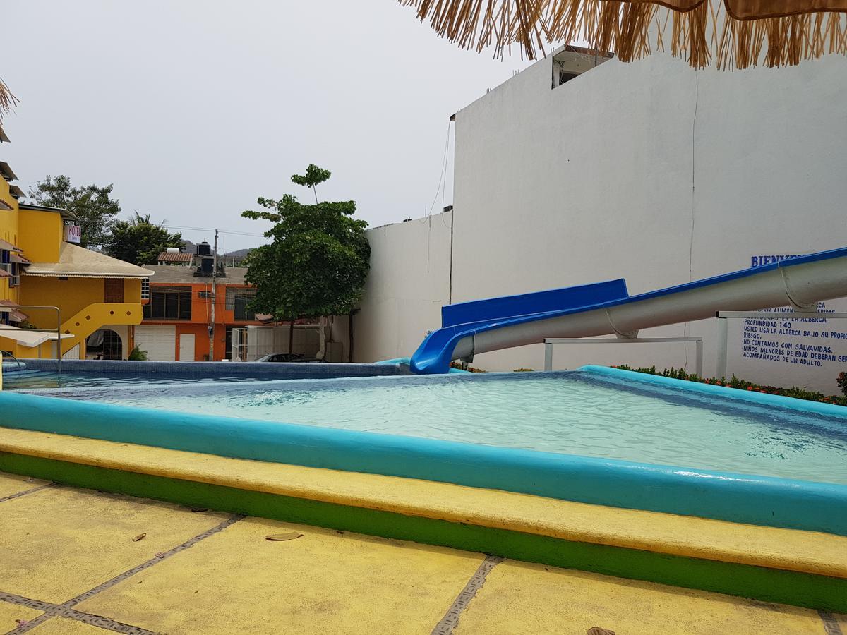 Hotel Bahia อิกซ์ทาปา ภายนอก รูปภาพ